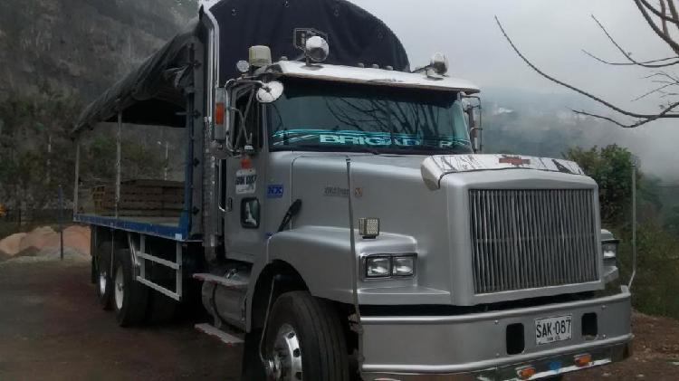 Transporte en Camión Dobletroque de 15 ton en Punta Arenas, Magallanes, Chile